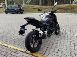 KAWASAKI - Z900 - 2023/2023 - Preta - R$ 57.990,00