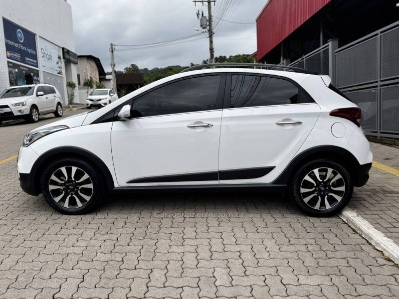 HYUNDAI - HB20X - 2019/2019 - Branca - R$ 80.990,00