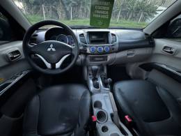 MITSUBISHI - L200 - 2008/2009 - Verde - R$ 92.990,00
