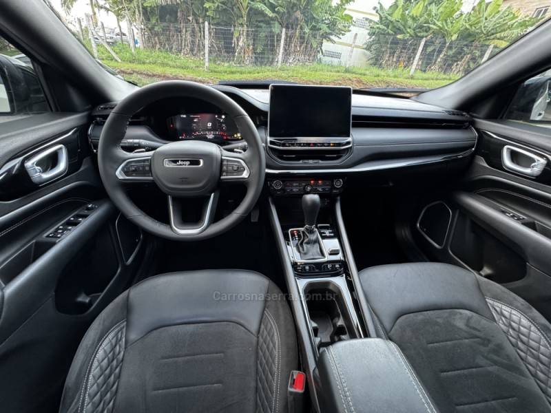 JEEP - COMPASS - 2024/2025 - Branca - R$ 249.990,00