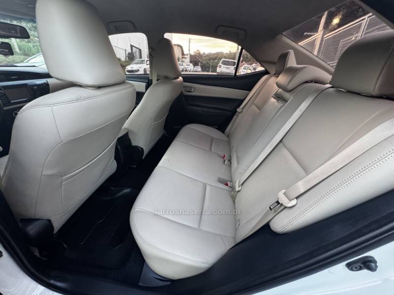 TOYOTA - COROLLA - 2016/2016 - Branca - R$ 94.990,00
