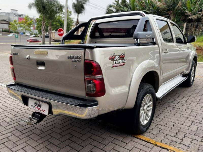 TOYOTA - HILUX - 2012/2013 - Bege - R$ 133.990,00