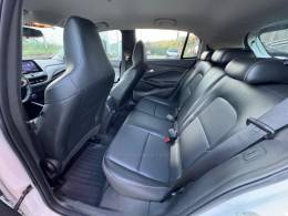 CHEVROLET - ONIX - 2021/2021 - Branca - R$ 84.990,00