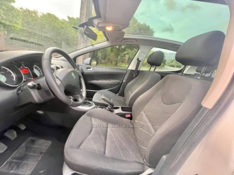 PEUGEOT - 308 - 2013/2014 - Branca - R$ 43.990,00