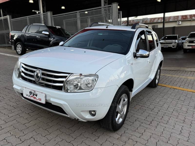 RENAULT - DUSTER - 2014/2015 - Branca - R$ 58.990,00