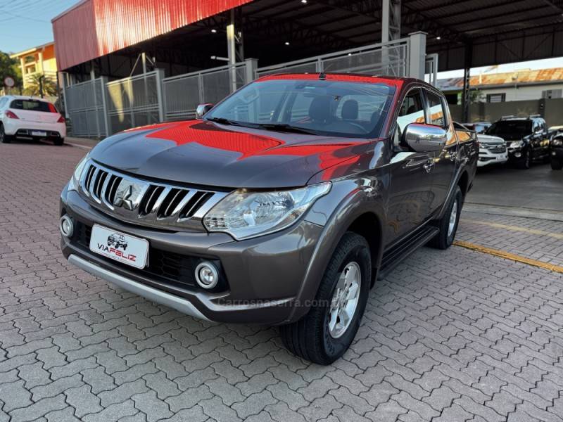 MITSUBISHI - L200 TRITON - 2017/2018 - Cinza - R$ 145.990,00