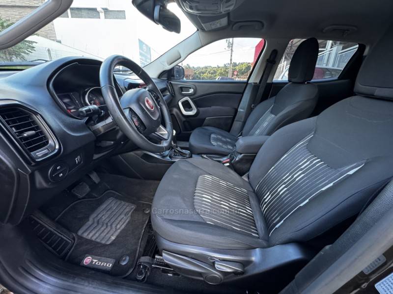 FIAT - TORO - 2016/2017 - Verde - R$ 89.990,00