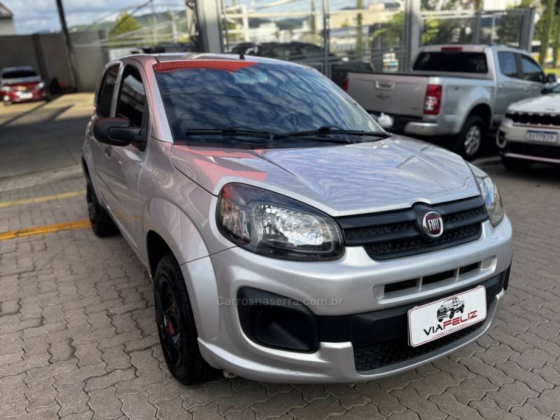 FIAT - UNO - 2020/2021 - Prata - R$ 50.990,00