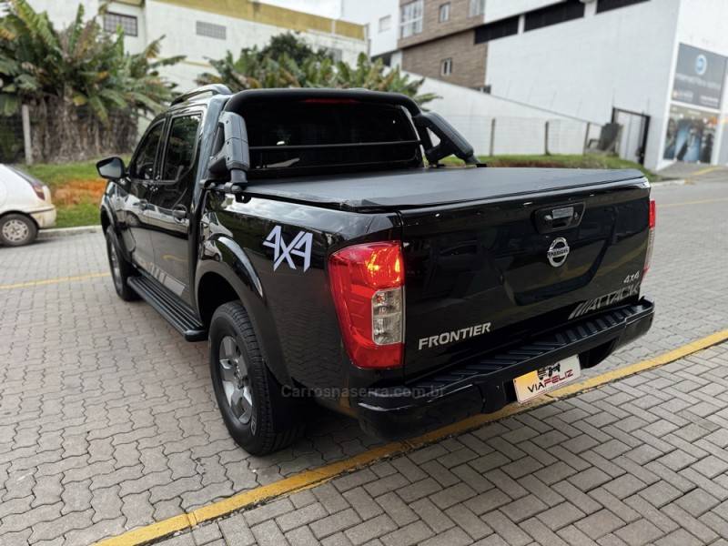 NISSAN - FRONTIER - 2018/2019 - Preta - R$ 146.990,00