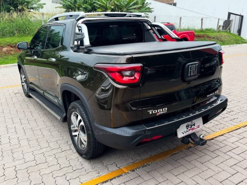 FIAT - TORO - 2017/2017 - Verde - R$ 104.990,00