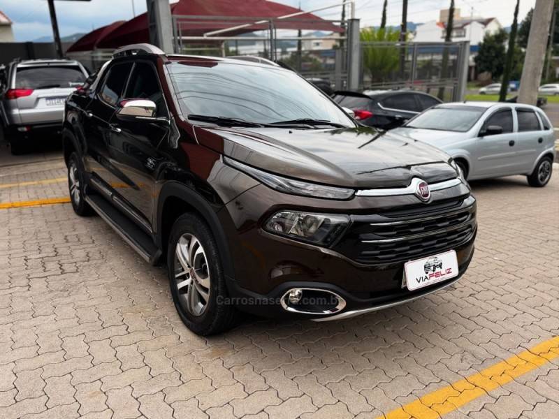 FIAT - TORO - 2017/2017 - Verde - R$ 104.990,00