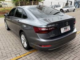 VOLKSWAGEN - JETTA - 2018/2019 - Cinza - R$ 109.990,00