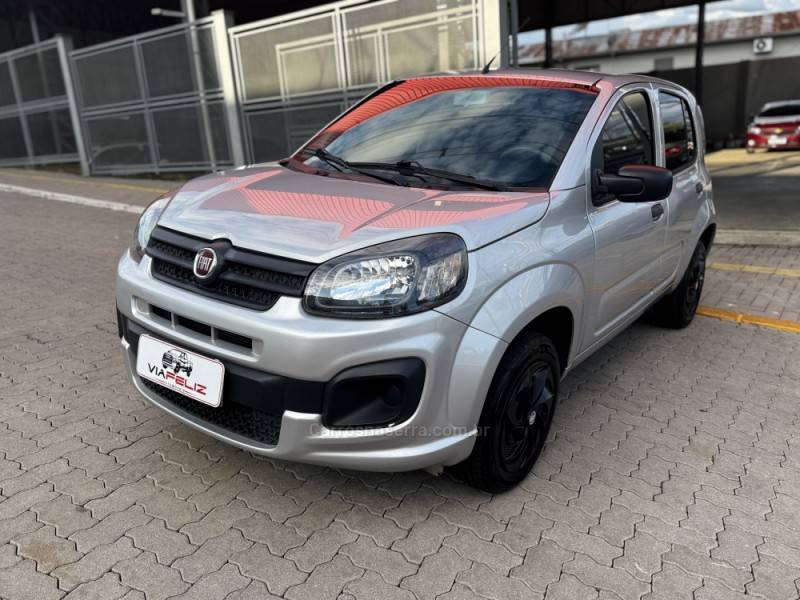 FIAT - UNO - 2020/2021 - Prata - R$ 50.990,00