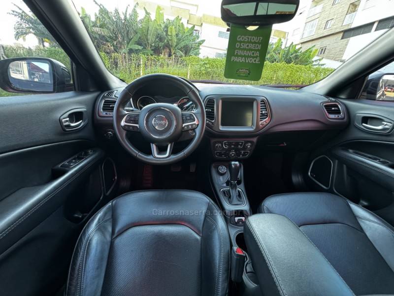 JEEP - COMPASS - 2020/2021 - Marrom - R$ 139.990,00