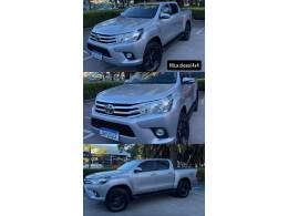 TOYOTA - HILUX - 2015/2016 - Prata - R$ 169.990,00