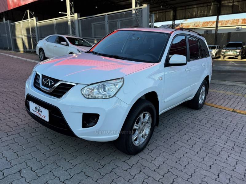 CHERY - TIGGO - 2014/2015 - Branca - R$ 43.990,00
