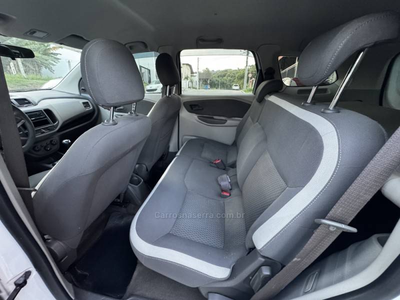 CHEVROLET - SPIN - 2014/2015 - Branca - R$ 44.990,00