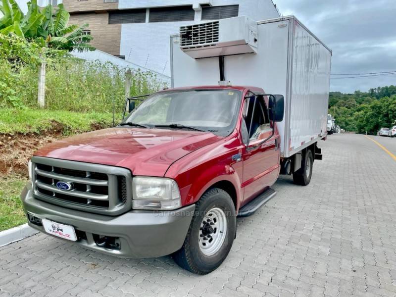 FORD - F-350 - 2007/2008 - Vermelha - R$ 124.990,00