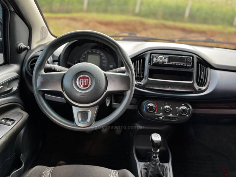 FIAT - UNO - 2020/2021 - Prata - R$ 50.990,00