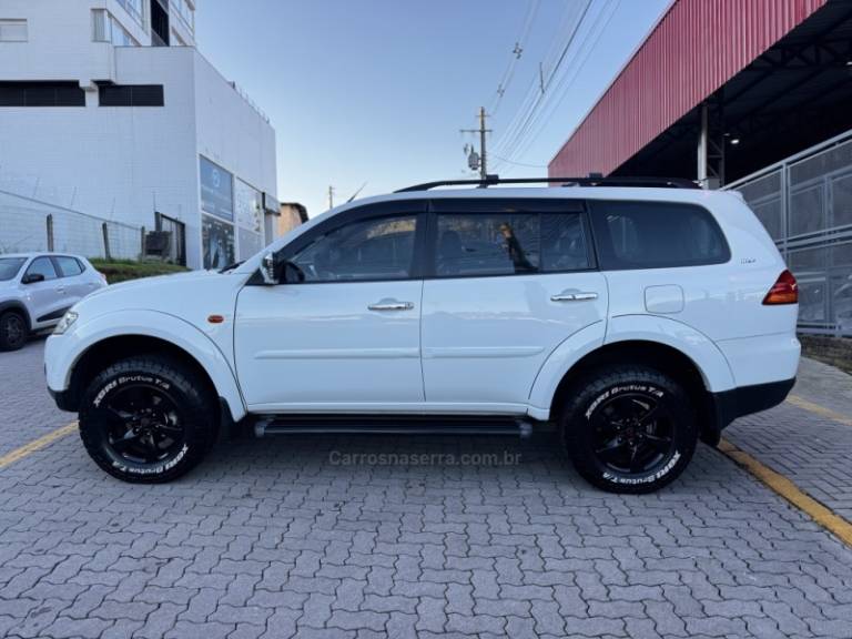 MITSUBISHI - PAJERO - 2012/2013 - Branca - R$ 98.990,00