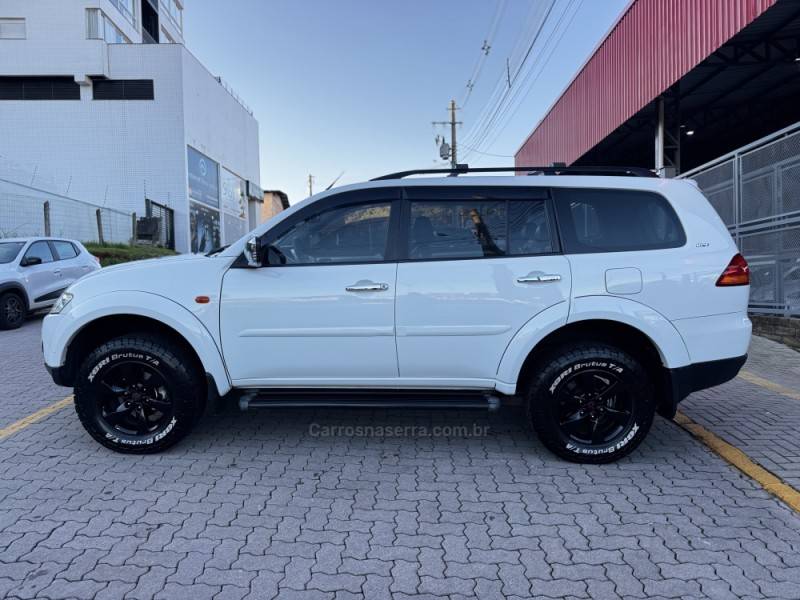 MITSUBISHI - PAJERO - 2012/2013 - Branca - R$ 98.990,00