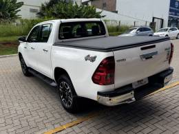 TOYOTA - HILUX - 2021/2021 - Branca - R$ 219.990,00