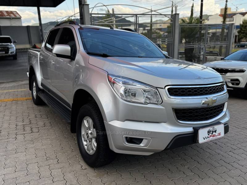 CHEVROLET - S10 - 2015/2016 - Prata - R$ 127.990,00