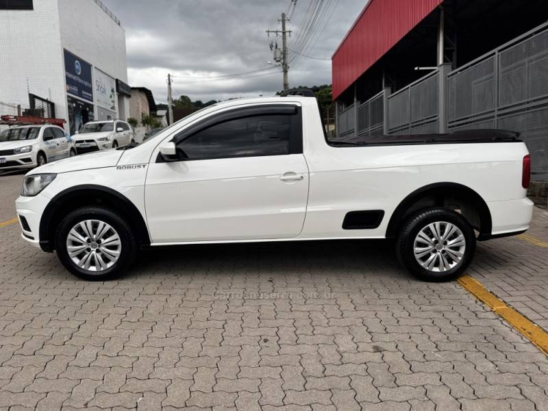 VOLKSWAGEN - SAVEIRO - 2021/2022 - Branca - R$ 65.990,00