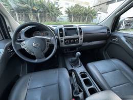 NISSAN - FRONTIER - 2015/2016 - Branca - R$ 114.990,00