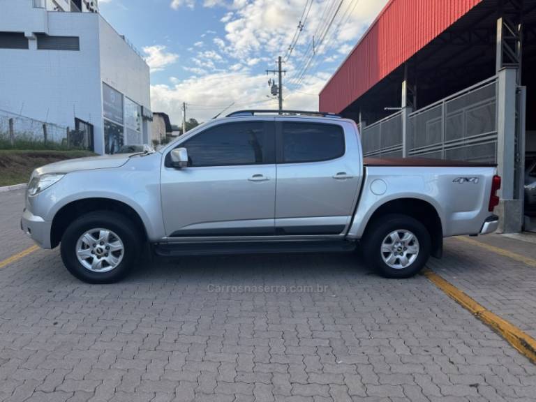 CHEVROLET - S10 - 2015/2016 - Prata - R$ 127.990,00