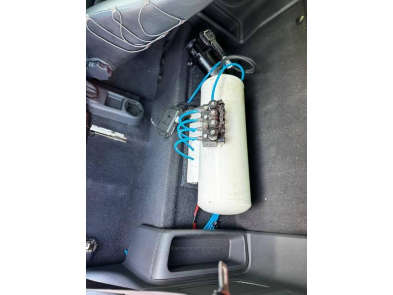 VOLKSWAGEN - SAVEIRO - 2013/2014 - Branca - R$ 67.990,00