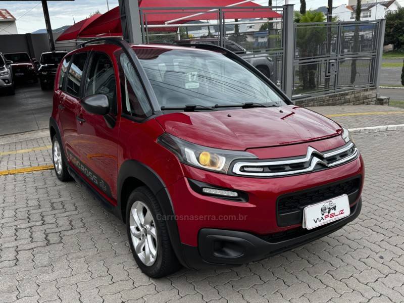 CITROËN - AIRCROSS - 2016/2017 - Vermelha - R$ 54.990,00