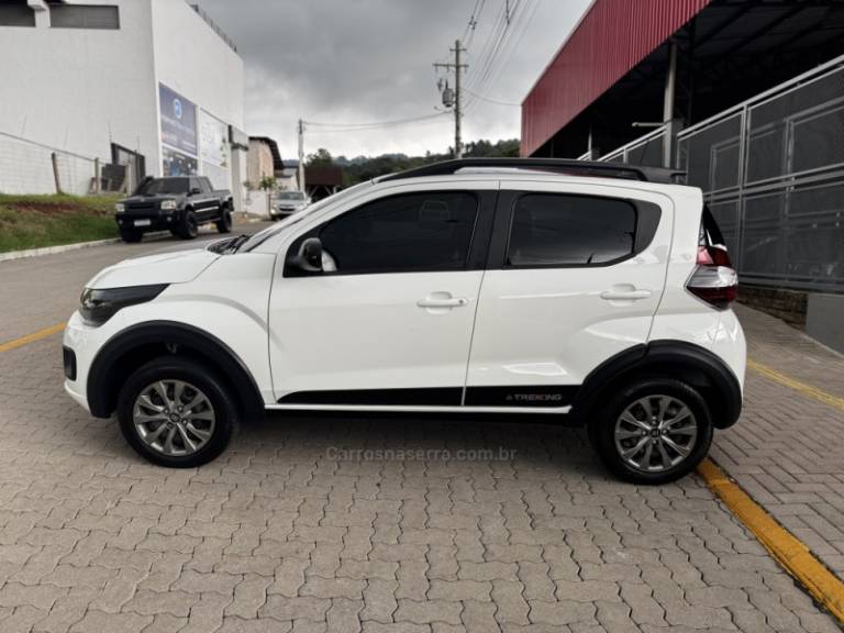 FIAT - MOBI - 2020/2021 - Branca - R$ 57.990,00