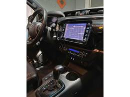 TOYOTA - HILUX - 2019/2020 - Cinza - R$ 219.990,00