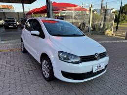 VOLKSWAGEN - FOX - 2013/2014 - Branca - R$ 43.990,00