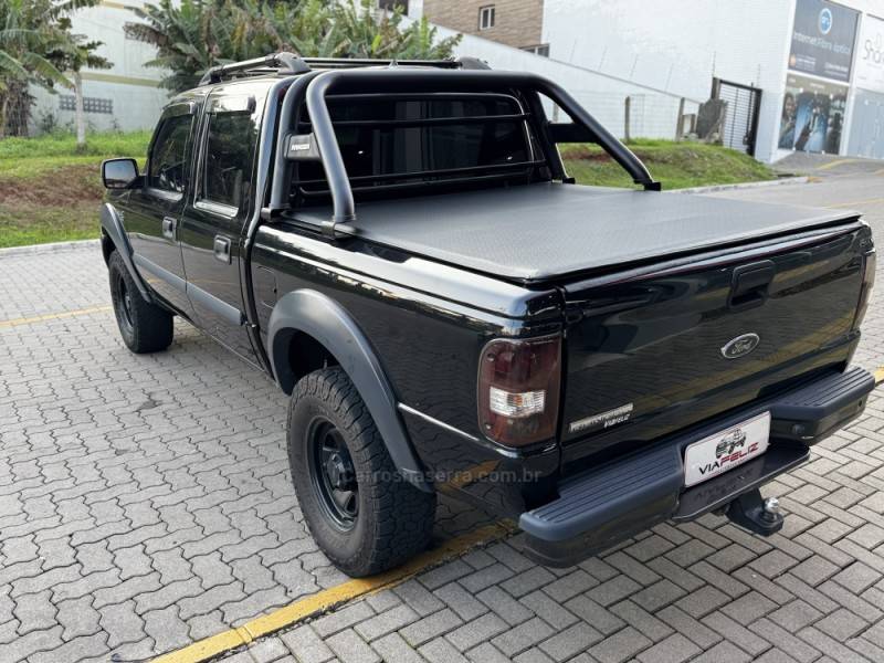 FORD - RANGER - 2007/2008 - Preta - R$ 54.990,00