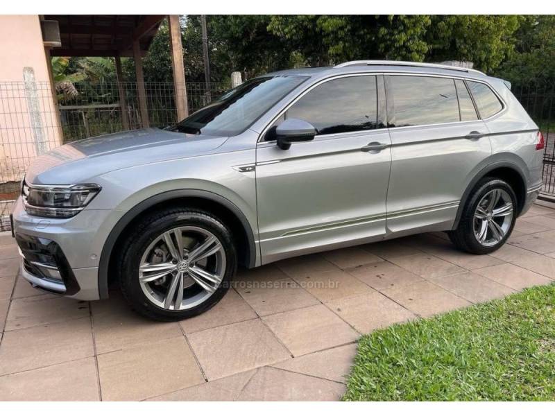 VOLKSWAGEN - TIGUAN - 2018/2019 - Cinza - R$ 164.990,00