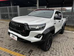 TOYOTA - HILUX - 2023/2023 - Branca - R$ 289.990,00